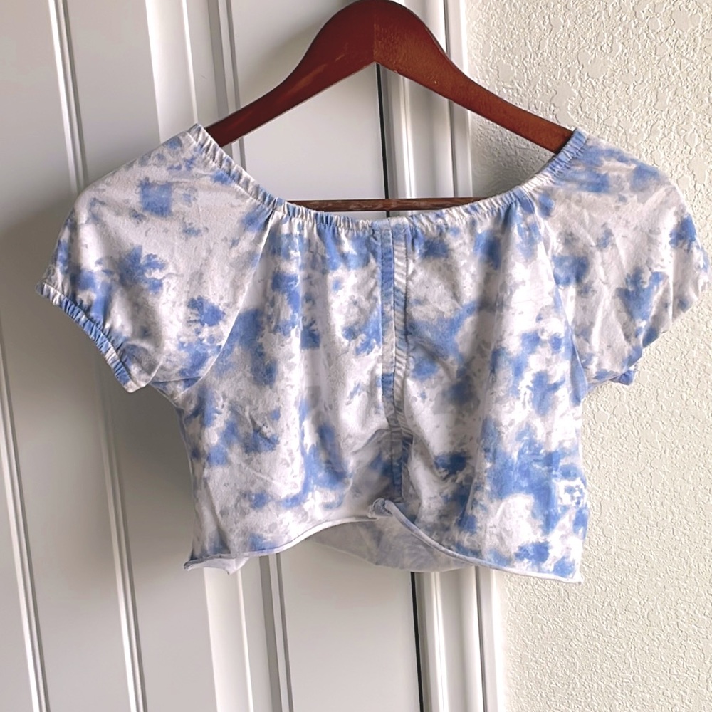 Blue and white, childrens place cropped tee
